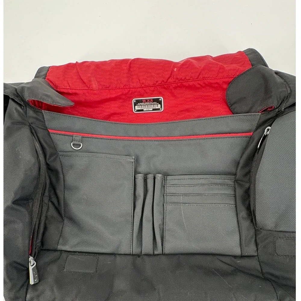 Tumi Messenger Bag Unisex Large Black 5112D Ballistic Nylon Red Lining Techwear